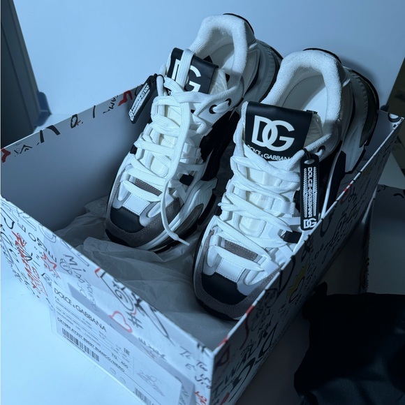 Brand NEW in box Dolce & Gabbana Airmaster sneakers - Picture 13 of 16